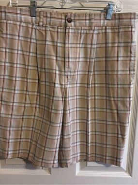 Greg Norman Collection Beige Plaid Flat Front Shorts